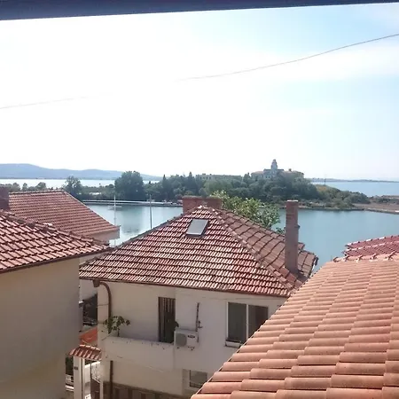 Koral بيت ضيافة سوزوبول